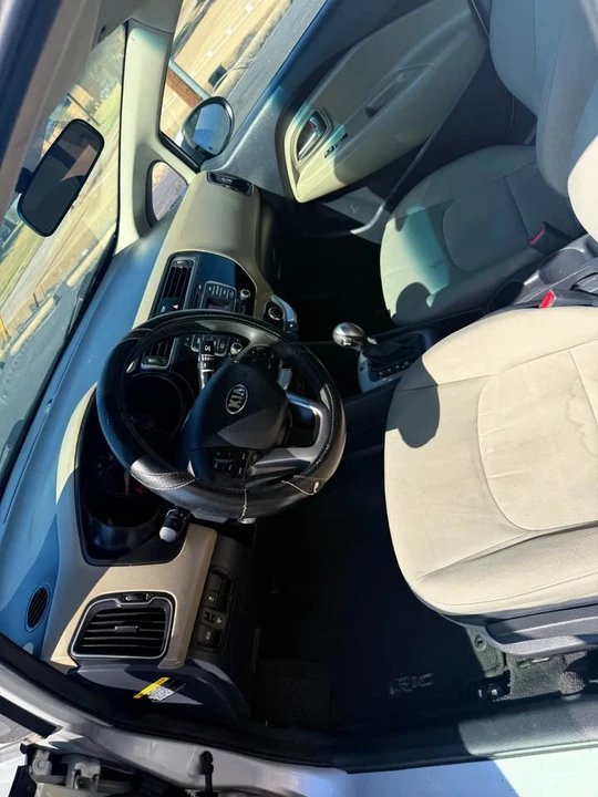 2016 Kia Rio - Image 12 of 16
