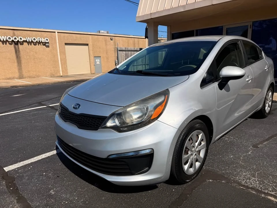 2016 Kia Rio - Image 5 of 16