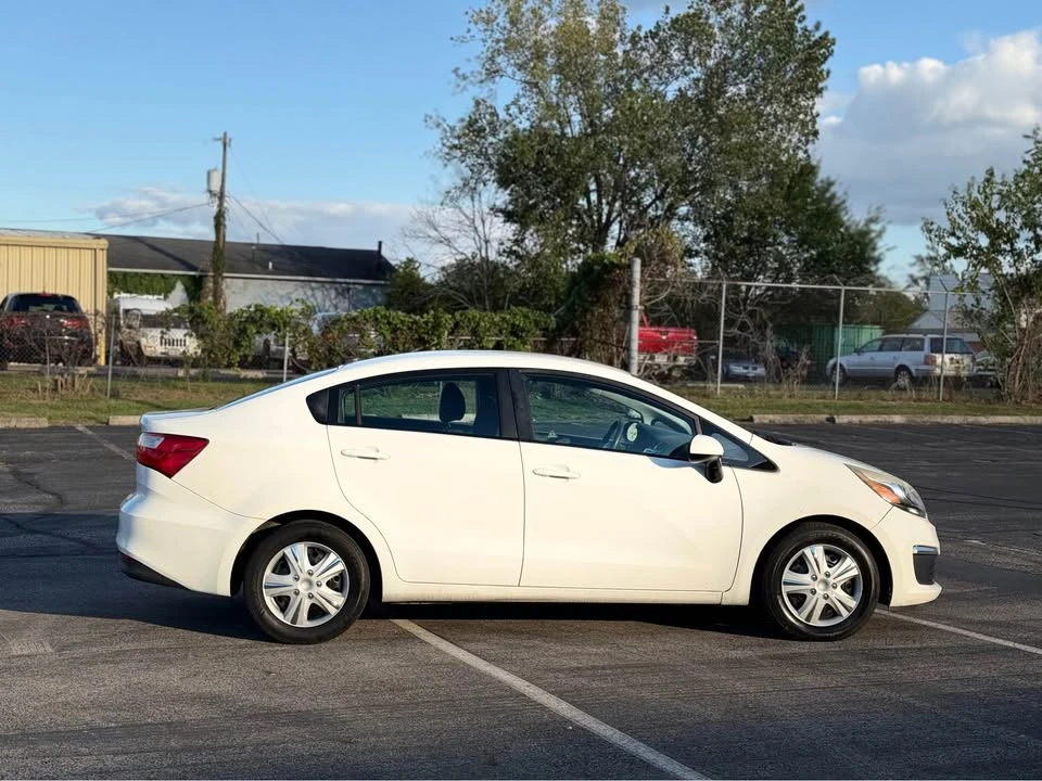 2016 Kia Rio - Image 3 of 15
