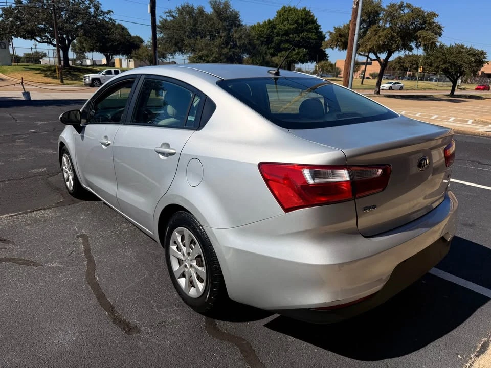 2016 Kia Rio - Image 14 of 16