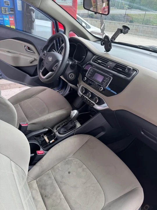 2016 Kia Rio - Image 8 of 15