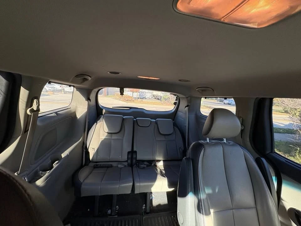 2016 Kia Carnival - Image 10 of 10