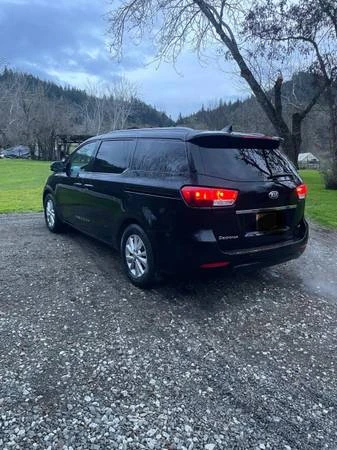 2016 Kia Carnival - Image 6 of 12
