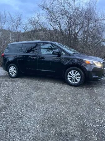 2016 Kia Carnival - Image 3 of 12