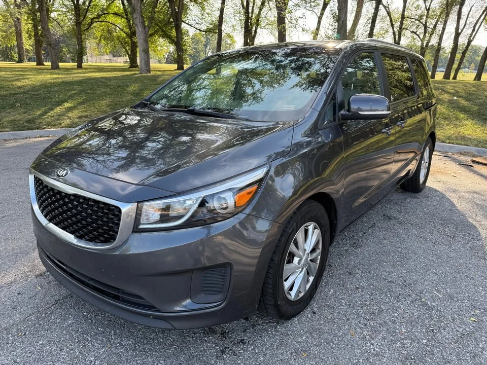 2016 Kia Carnival - Image 3 of 16