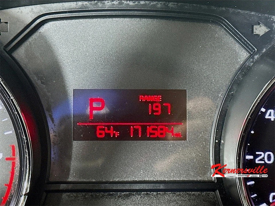 2016 Kia Carnival - Image 15 of 21