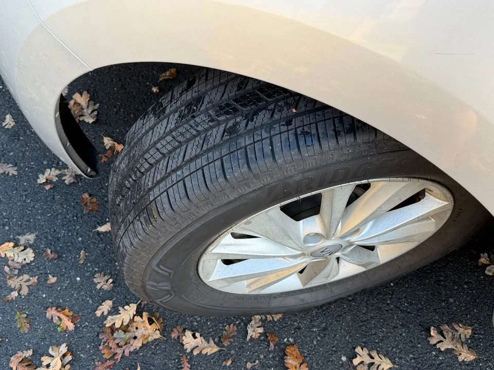 2016 Kia Carnival - Image 7 of 14