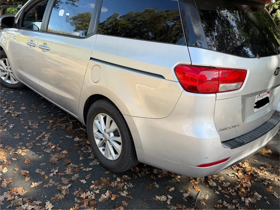 2016 Kia Carnival - Image 6 of 14