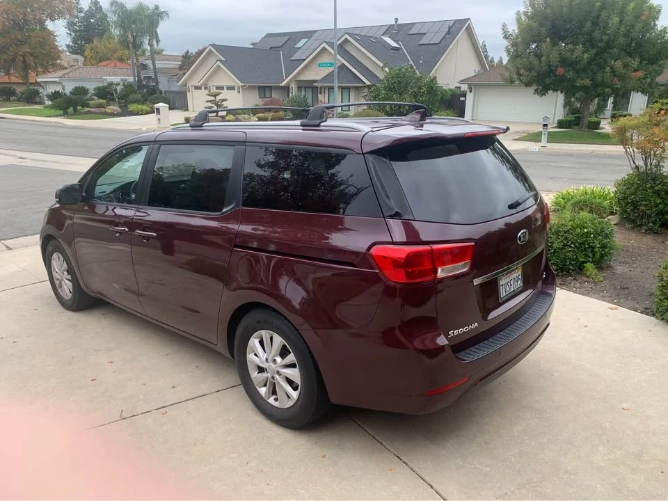 2016 Kia Carnival - Image 6 of 13