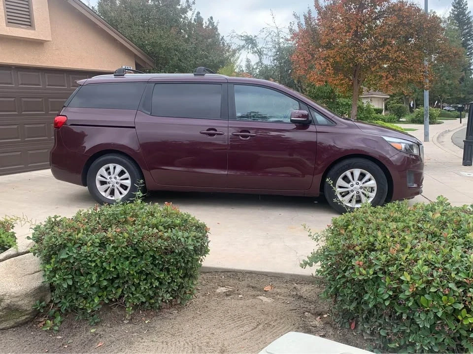 2016 Kia Carnival - Image 4 of 13