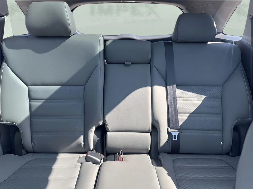 2016 Kia Sorento - Image 8 of 12