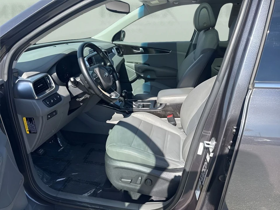 2016 Kia Sorento - Image 6 of 12