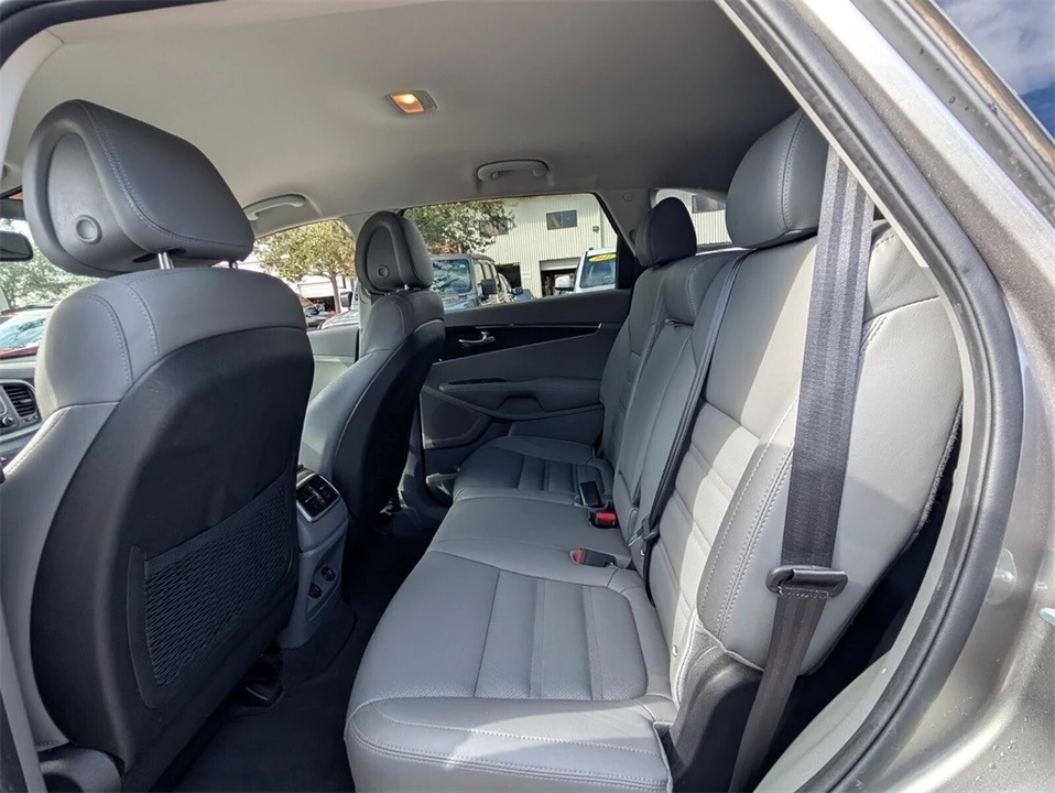 2016 Kia Sorento - Image 12 of 12