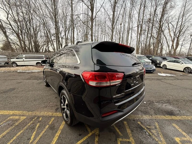 2016 Kia Sorento - Image 4 of 12