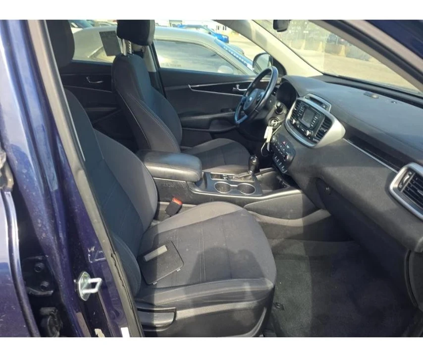 2016 Kia Sorento - Image 5 of 9