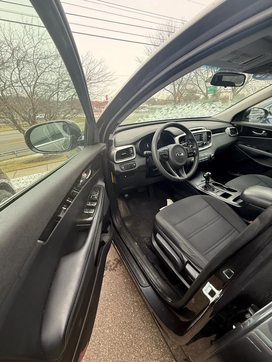 2016 Kia Sorento - Image 7 of 13