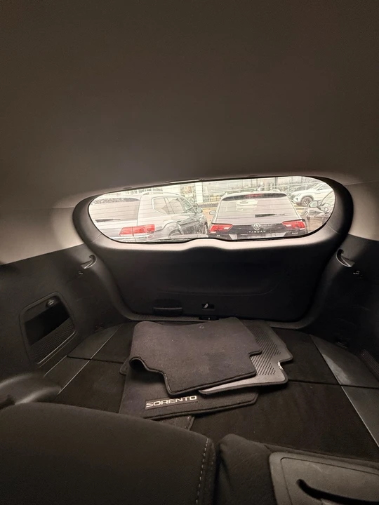 2016 Kia Sorento - Image 10 of 13