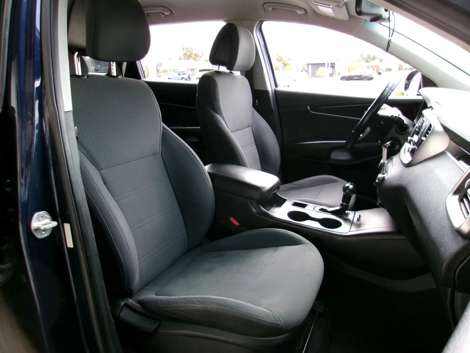 2016 Kia Sorento - Image 14 of 20