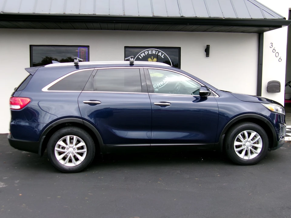 2016 Kia Sorento - Image 4 of 20