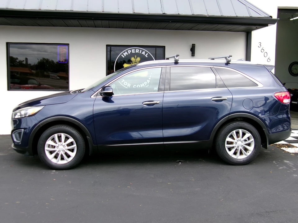 2016 Kia Sorento - Image 8 of 20