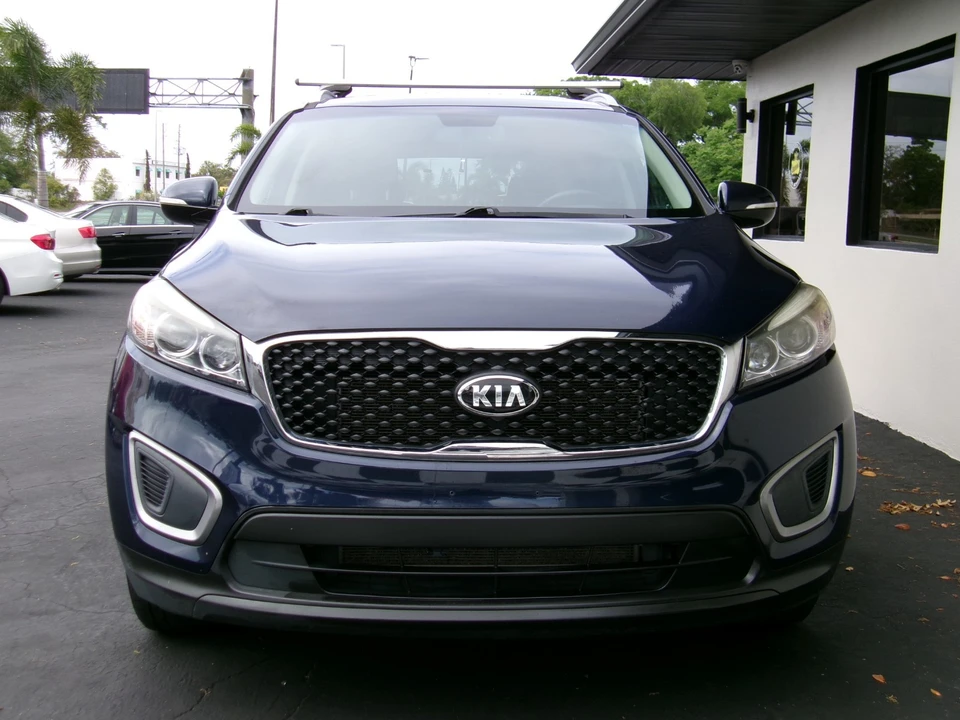 2016 Kia Sorento - Image 2 of 20