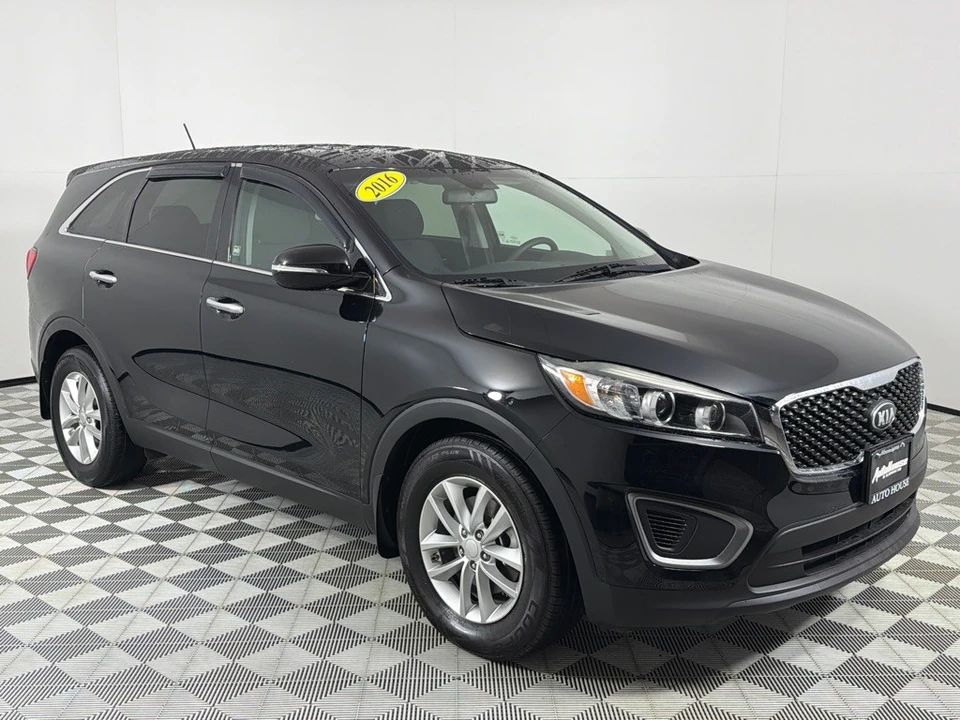 2016 Kia Sorento - Image 3 of 12