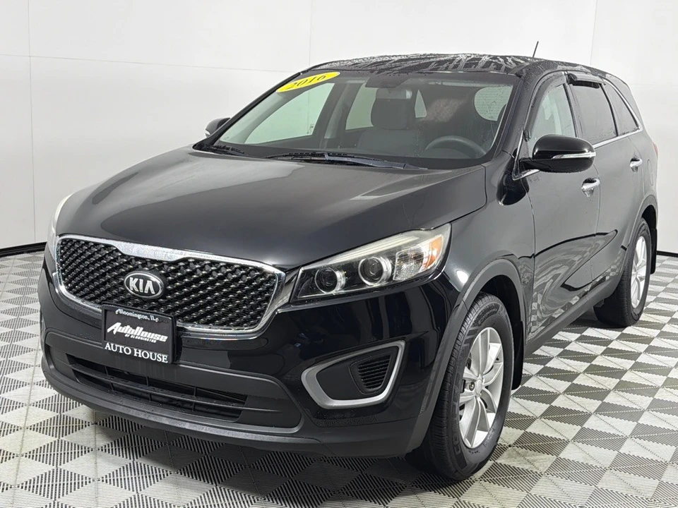 2016 Kia Sorento - Image 9 of 12