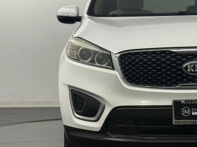 2016 Kia Sorento - Image 4 of 12