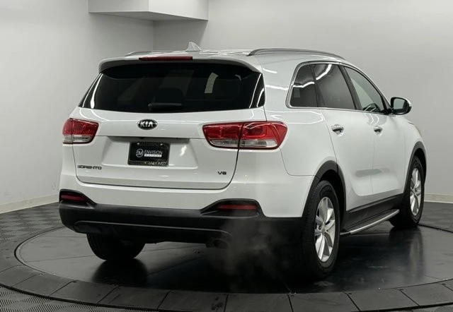 2016 Kia Sorento - Image 6 of 12