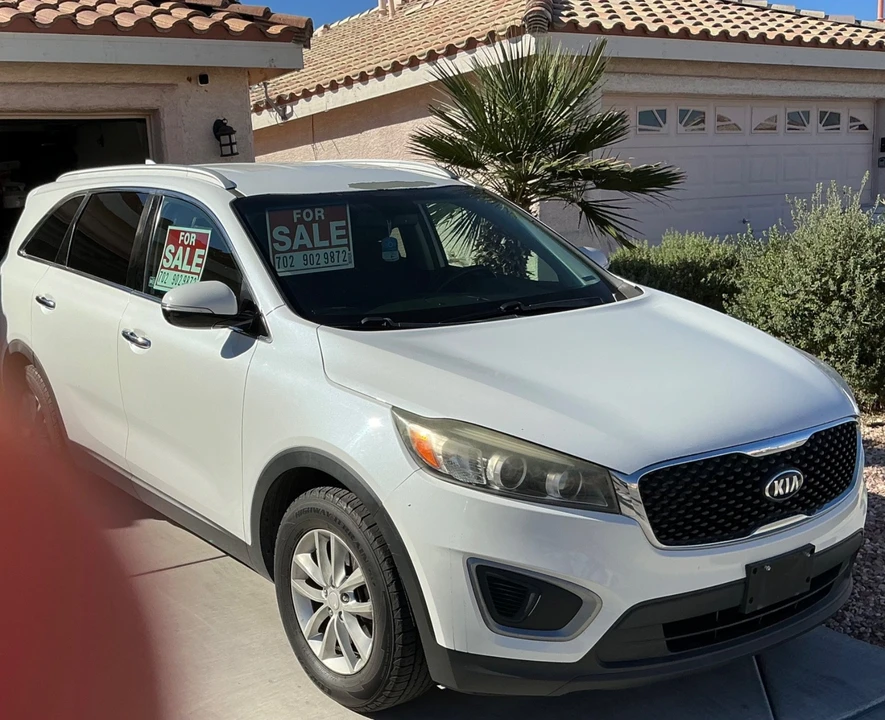 2016 Kia Sorento - Image 3 of 3