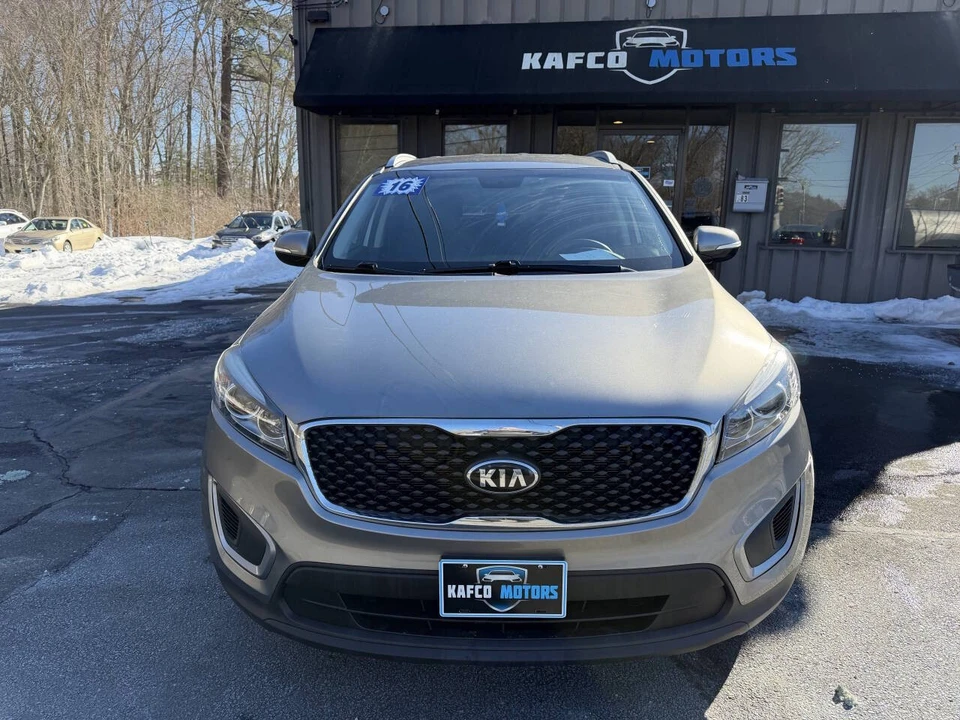 2016 Kia Sorento - Image 2 of 21