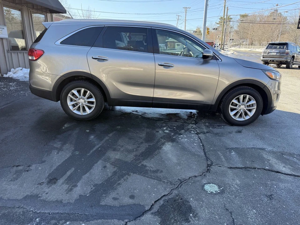 2016 Kia Sorento - Image 14 of 31