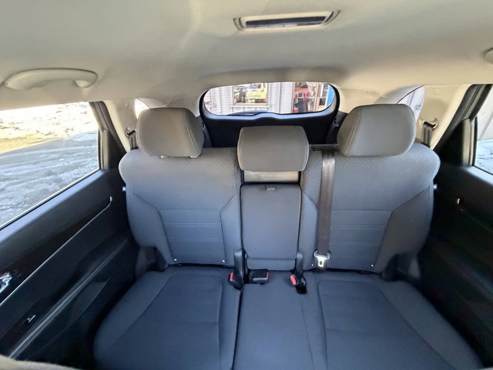2016 Kia Sorento - Image 27 of 31