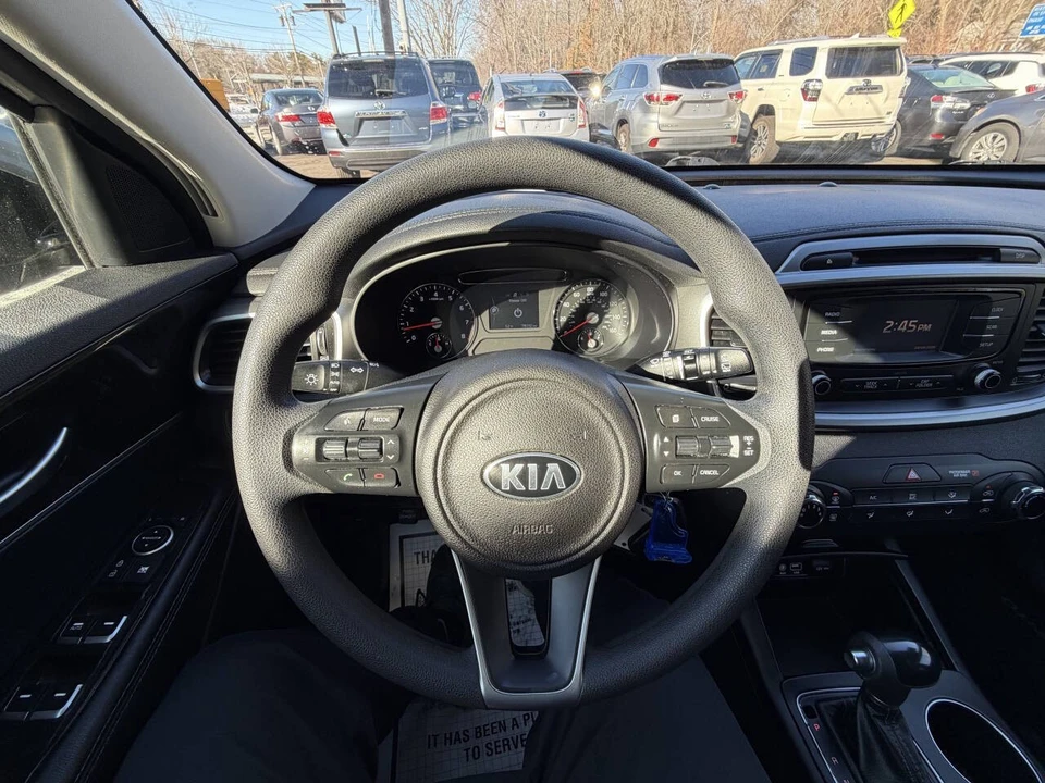 2016 Kia Sorento - Image 28 of 31
