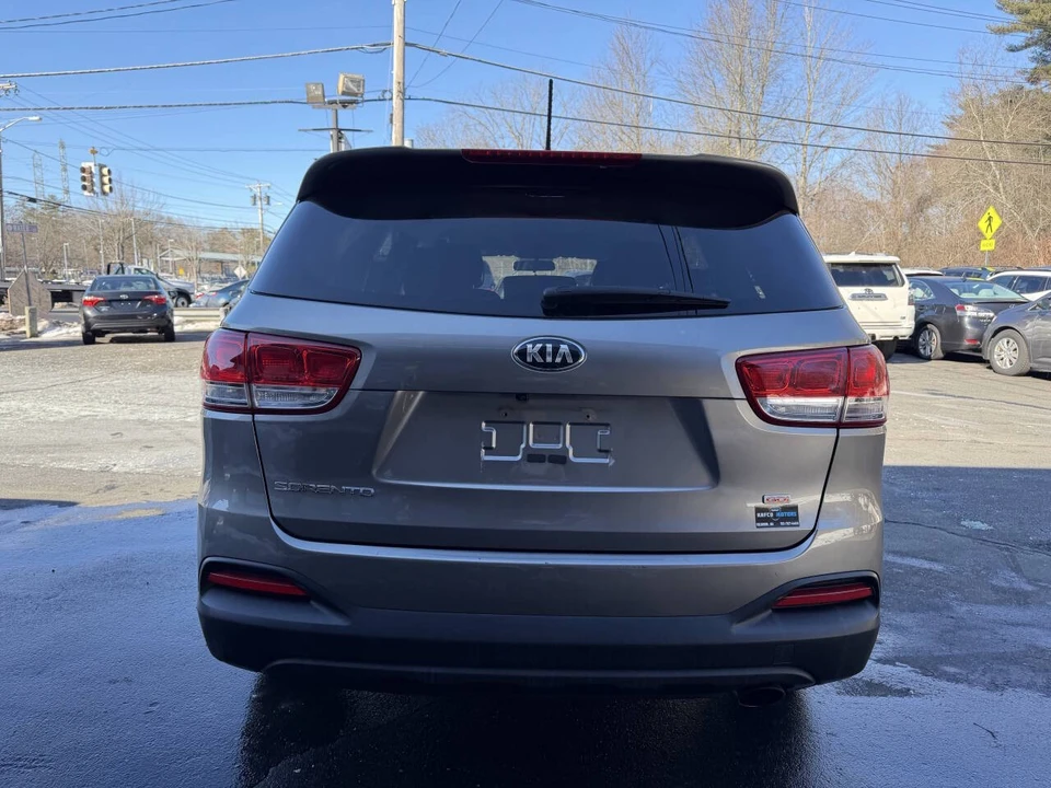 2016 Kia Sorento - Image 9 of 31