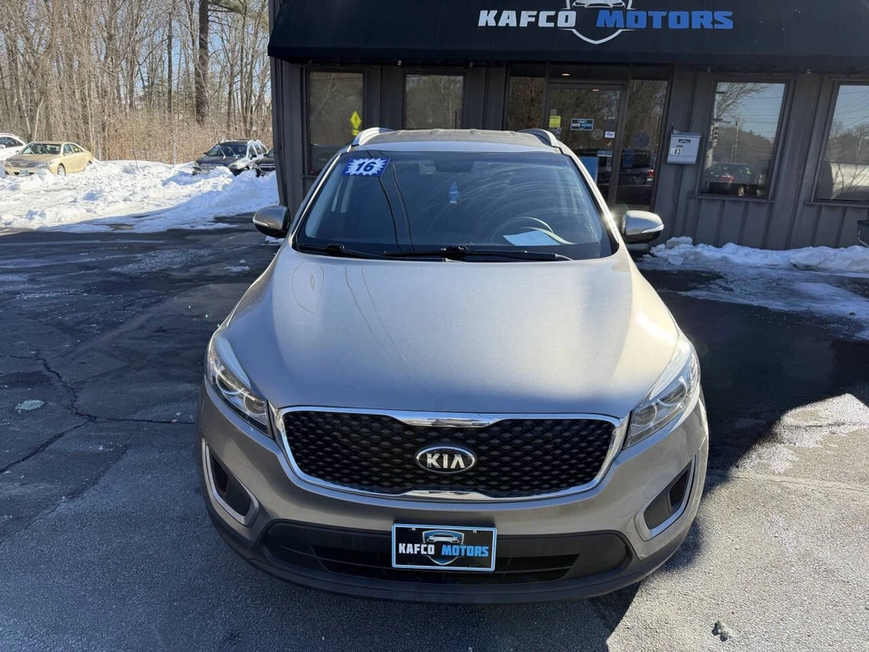 2016 Kia Sorento - Image 4 of 31