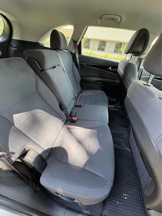 2016 Kia Sorento - Image 8 of 8