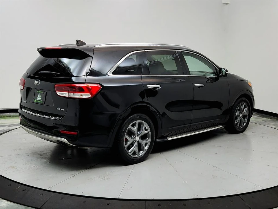 2016 Kia Sorento - Image 5 of 12