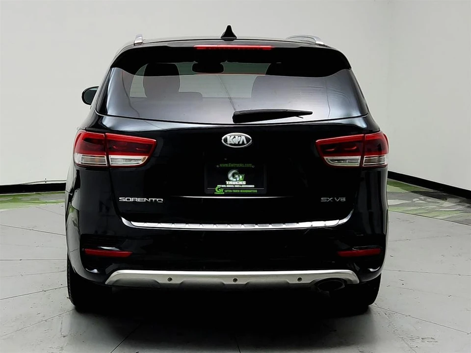 2016 Kia Sorento - Image 6 of 12