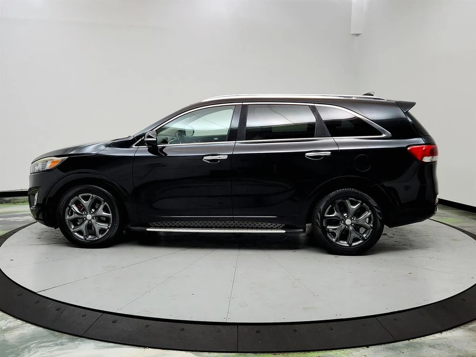 2016 Kia Sorento - Image 8 of 12