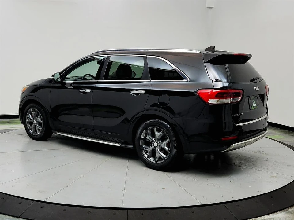 2016 Kia Sorento - Image 7 of 12