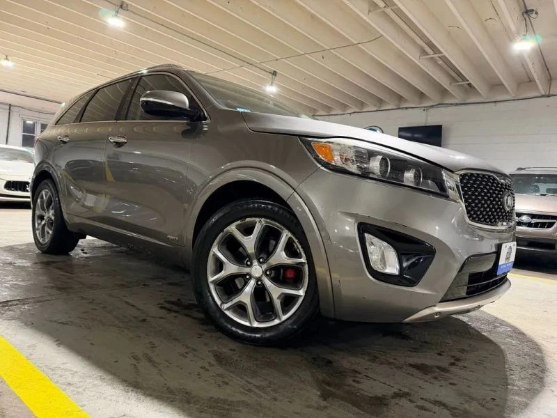 2016 Kia Sorento - Image 5 of 12