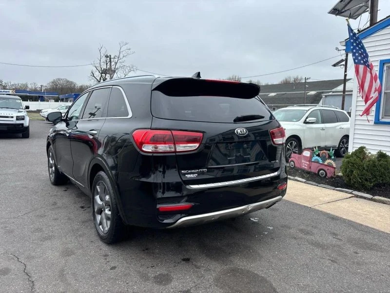 2016 Kia Sorento - Image 4 of 12