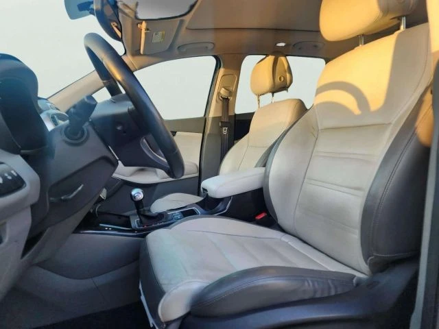 2016 Kia Sorento - Image 19 of 21