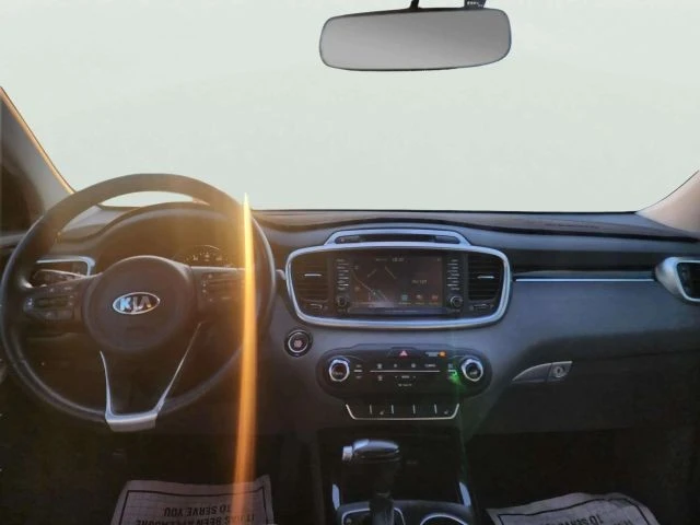 2016 Kia Sorento - Image 11 of 21