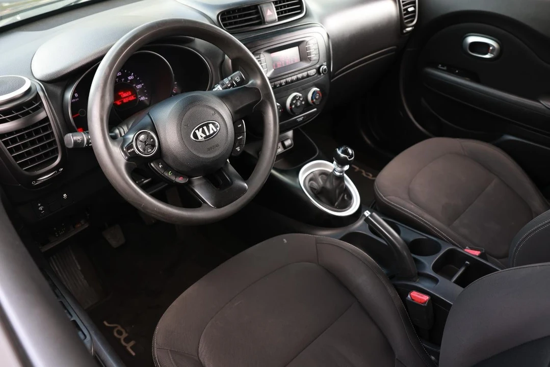2016 Kia Soul - Image 4 of 21