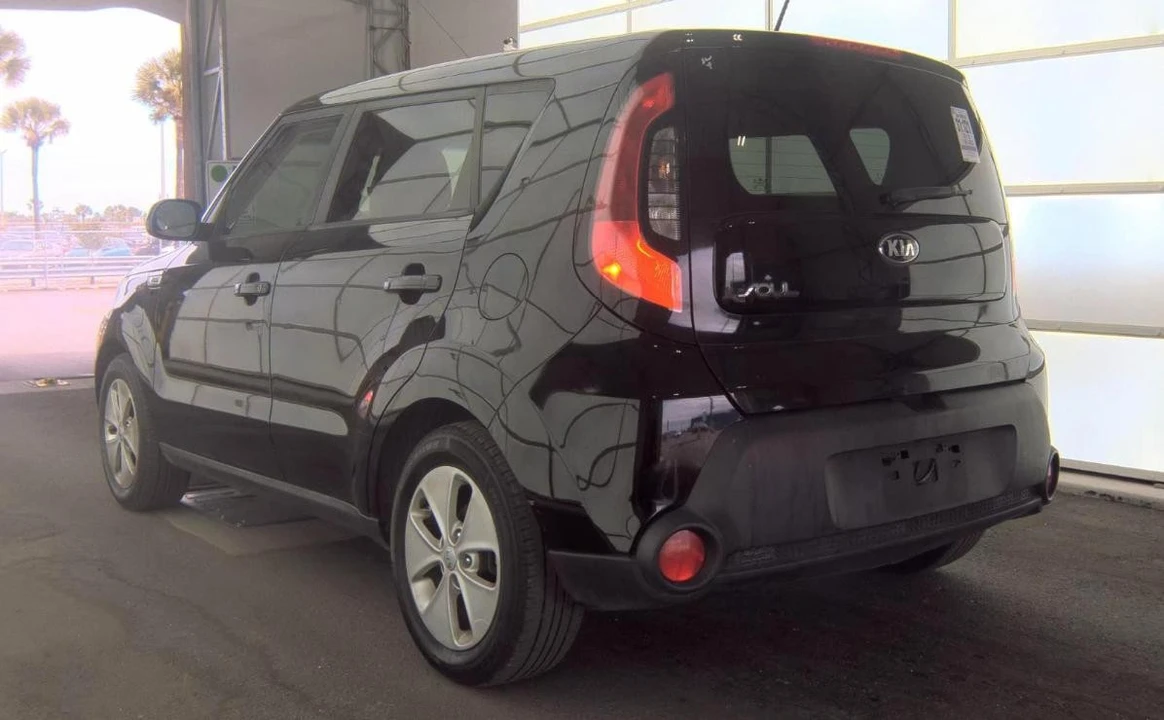 2016 Kia Soul - Image 6 of 14