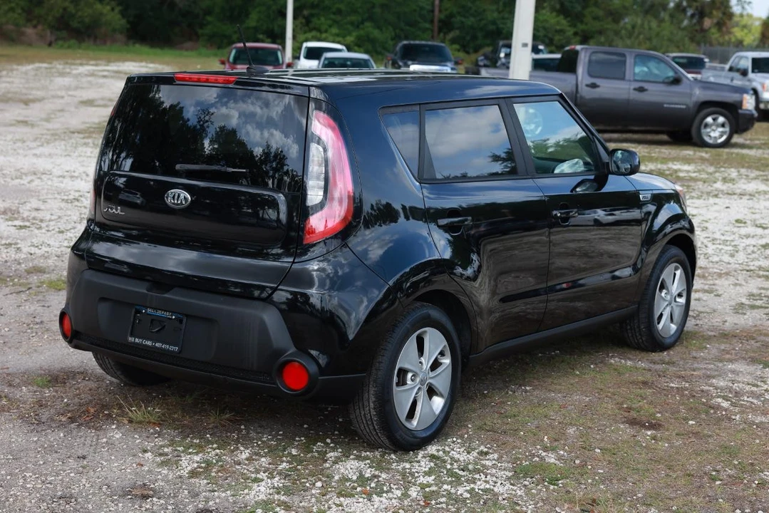 2016 Kia Soul - Image 11 of 21