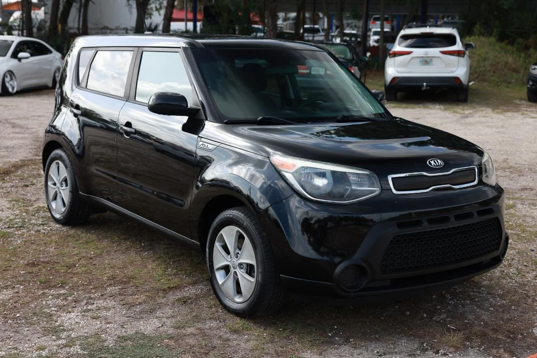 2016 Kia Soul - Image 15 of 21