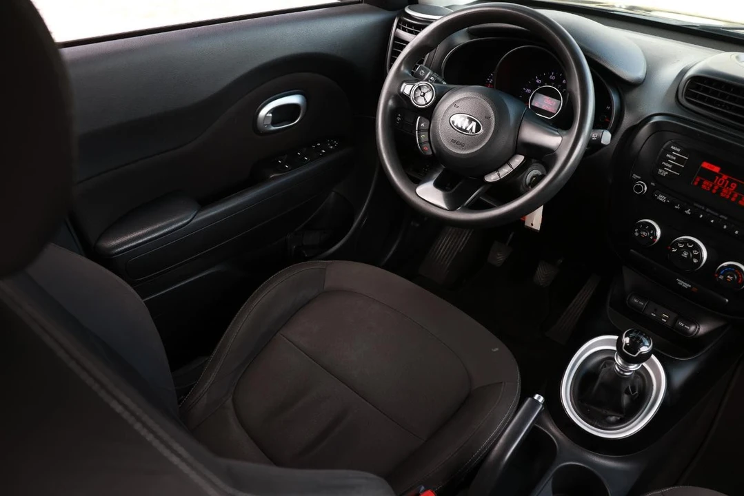 2016 Kia Soul - Image 20 of 21